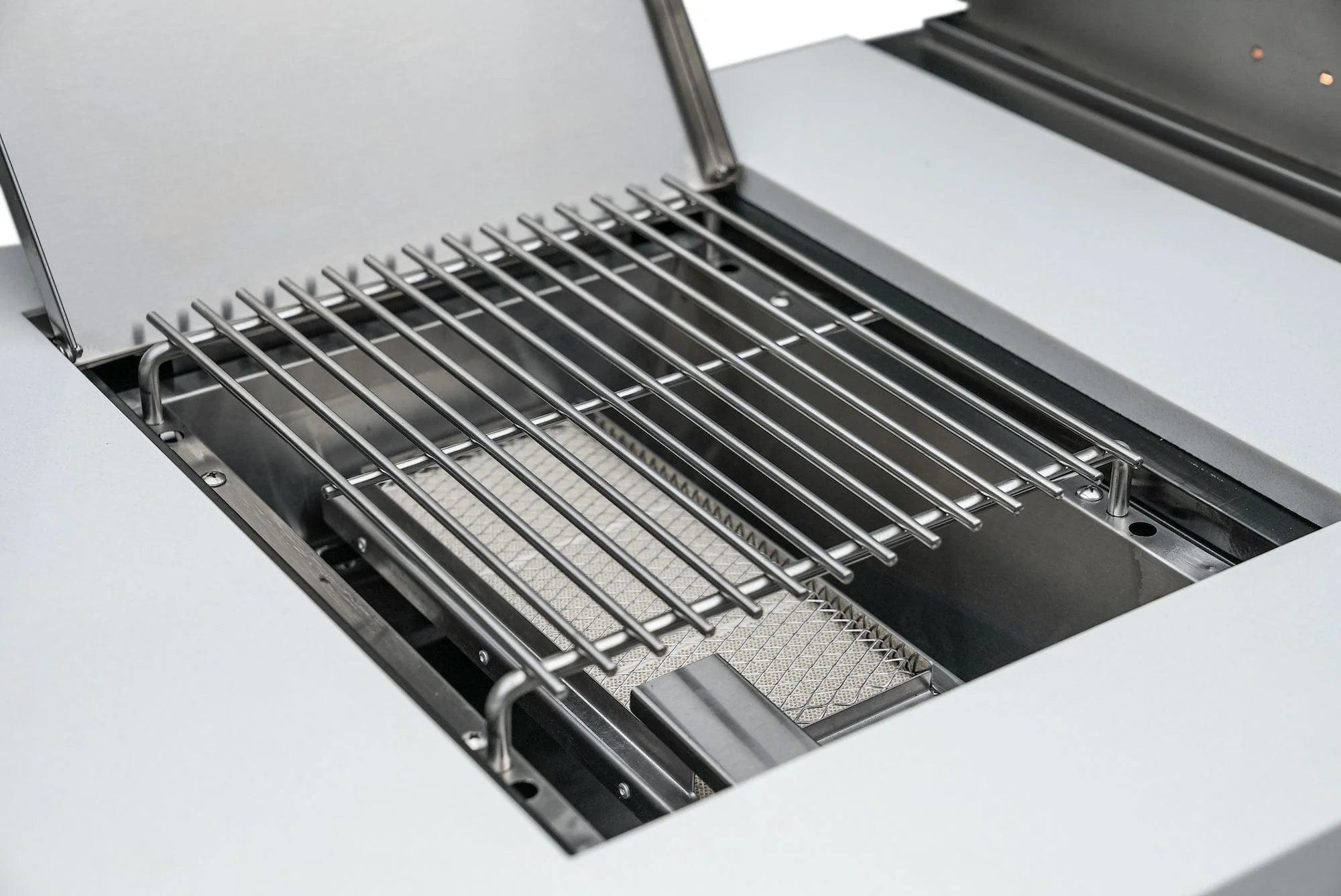 Mont Alpi 400 Deluxe Propane Gas Island Grill W/ Refrigerator Cabinet - MAi400-DFC - Room By The Tree